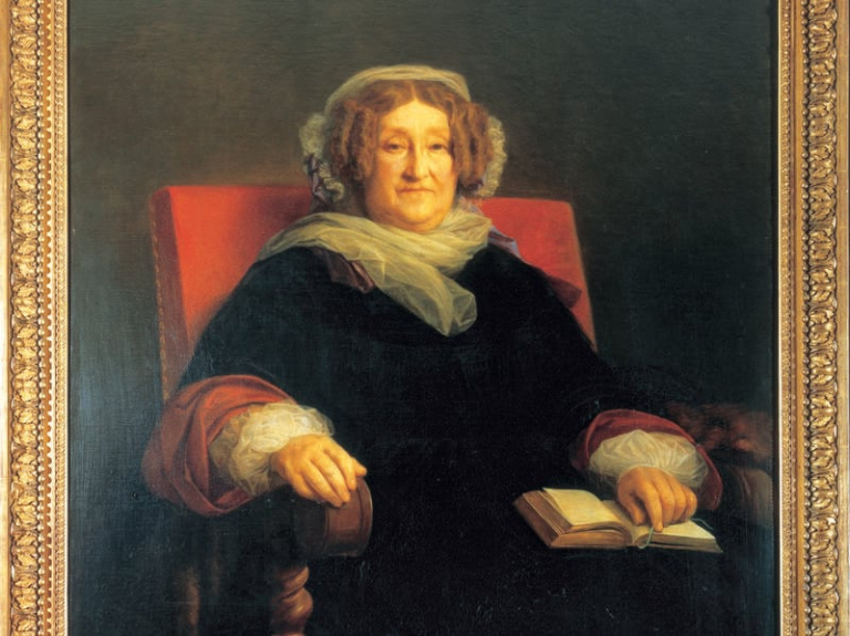 Veuve Clicquot sitting