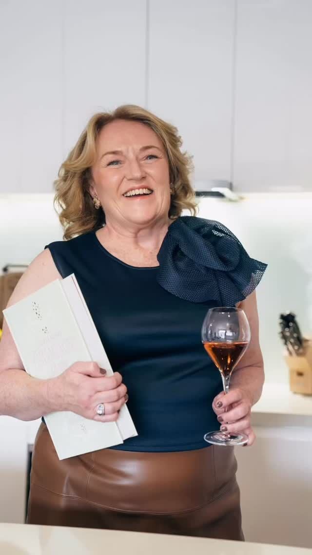 A few happy moments in the kitchen lately 🥂

Easter is just around the corner and I’m very much in the mood for long lunches, a little cooking, and some good champagne in the glass. Nothing too complicated, just food you want to share and people you want to linger with.

There are a few ideas in the book if you’re planning your own get-together 🔗

🥂

#eastermenu #celebratingchampagne #longlunch #foodandwine #entertainingathome