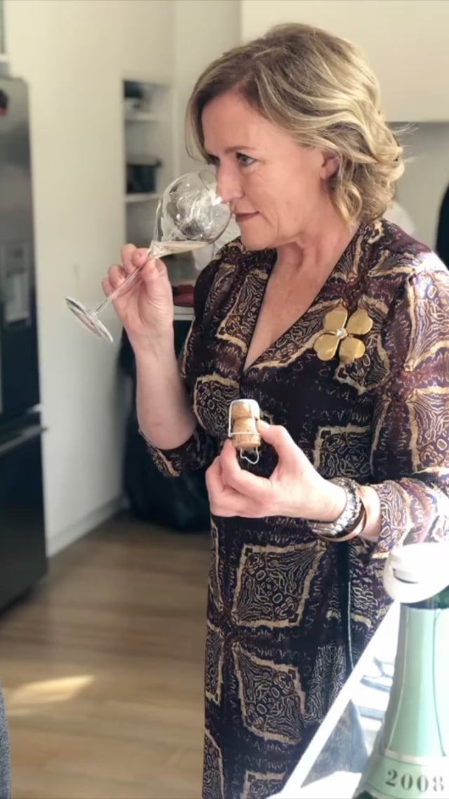 See 👀 Swirl 💫 Sniff 👃 Sip 👅 & Savour 😋 your way with Lehmann Glass, the French creators of premium tasting experiences 🥂
 
🔗 Discover the 5 S’s of wine tasting with Lehmann Glass at SallyHillman.com.au.
Link in bio.
 
#SallyHillman #CelebratingChampagne
#champagne #champagnelover #winelover #growerchampagne #recoltantmanipulant #champagnegifts #winegifts #luxurygifts #champagneglass #luxuryglasses #lehmannglass #wineglass #champagnemoments #champagnelife #champagnetasting #winetasting #champagnetime #celebration @lehmannglassreims