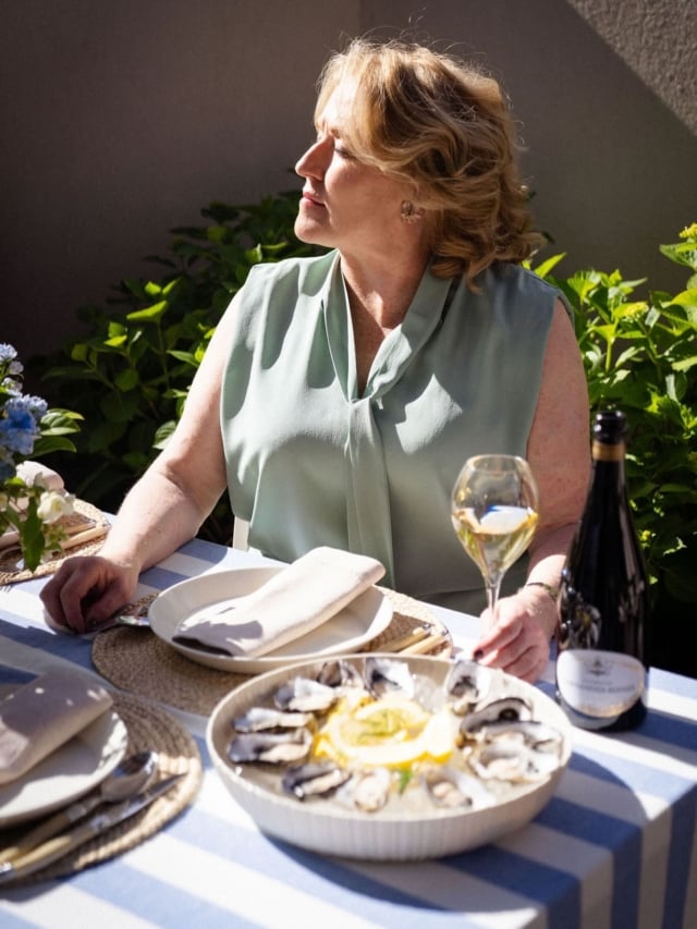 Sunshine, oysters, and a glass of champagne… not a traditional Thanksgiving, but definitely something to be thankful for. ☀️🥂🦪

Here’s to celebrating in our own Australian way.

#champagnelover #gratitude #australiansummer