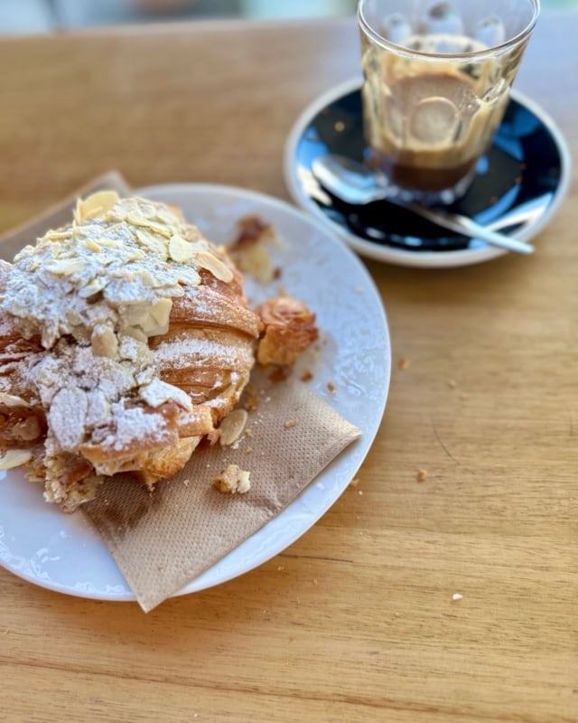 Today I’ve been wondering about the world of ‘The Odyssey’.

Seeing the film last night sent me down a wonderfully unexpected rabbit hole this morning over coffee and an almond croissant.

I found myself revisiting the world of the Late Bronze Age, remembering the Greek gods I first learned about at school, wondering about their names, their relationships and how these ancient stories have endured for thousands of years.

Somehow this led me to thinking about the Norse gods of Viking history too, and the fascinating way humans have always searched for stories to explain the world around them.

It’s funny how things we learn when we’re young can sit quietly in the background, waiting for the right moment to become interesting again.

A lovely way to spend a morning.

À bientôt,
Sally

#sallyhillman #celebratingchampagne
