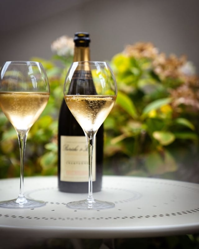 🥂🏁 Melbourne is in pole position this weekend.

Champagne on ice, engines on full throttle, and the city buzzing for the Australian F1 Grand Prix. 

Whether you’re trackside or toasting from the sidelines, there’s only one way to celebrate race weekend… with a glass of champagne in hand.

Fast cars. Fine bubbles. Melbourne at its best.

Lights out & santé 🥂✨

#f1 #celebratingchampagne #lightsout #ausgp #melbourne