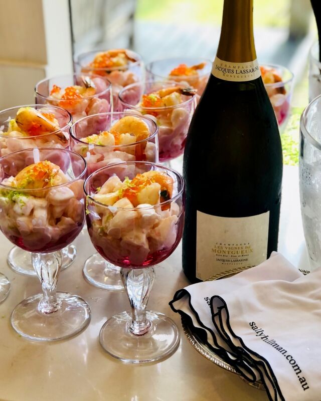 When the weekend’s so close, you can almost taste it…taste champagne, that is! 🍾⁣

What’s in your glass this weekend?

Bon week-end et santé! 🥂

SallyHillman.com.au

#SallyHillman #CelebratingChampagne
#champagne #champagnelover #winelover #growerchampagne #recoltantmanipulant #champagnegifts #winegifts #luxurygifts #champagneglass #luxuryglasses #lehmannglass #wineglass #champagnemoments #champagnelife #champagnetasting #winetasting #champagnetime #celebration @emmanuellassaigne