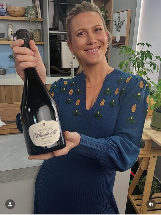 Un grand merci @justineschofield ☺️

Bon appétit et santé 🥂

#celebratingchampagne #sallyhillman #growerchampagne #champagnemoments