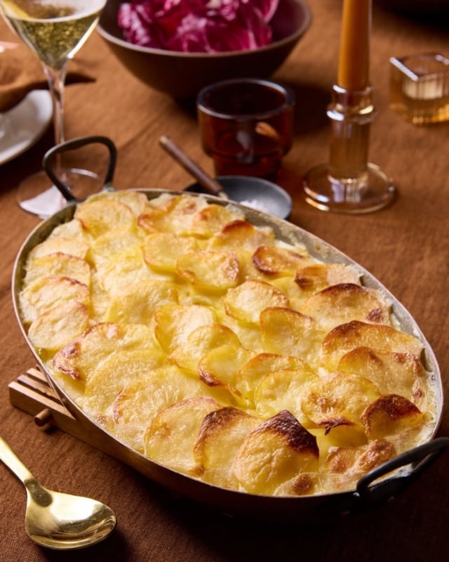 ✨ Today we launch the new ‘Le Journal’! ✨

‘Le Journal’ is more than Champagne: it’s about style, homecooking, entertaining, and moments of connection. 

Curated by me, shared with you, and always evolving, it has been my space since 2018 to reflect on the little rituals that make life richer.

These reflections and articles are now organised into a Library for easy exploration, with approachable themes, from recipes and tablescapes to Champagne insights and lifestyle inspiration. 🥂

Some articles and videos are freely accessible, while others are part of ‘L’Atelier’, a modern, curated workshop of ideas: a gentle invitation to explore the archive fully, learn, and enjoy the Champagne lifestyle at your own pace.

I’m especially excited to share my latest essay, ‘The Secret to Effortless Entertaining’, where I reflect on the joy of thoughtful preparation, seasonal menus, and creating gatherings that feel relaxed, warm, and utterly memorable. 🍂✨

💌 Head to ‘Le Journal’ now to read the full article and explore ‘L’Atelier’ 🔗.

#lejournal #latelier #effortlessentertaining #celebratingchampagne #seasonalproduce