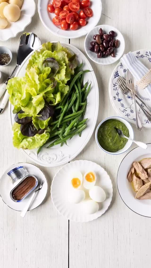 When Melbourne offers a glimpse of summer in early November and it’s a long weekend, a classic Salade Niçoise feels just right.☀️🥗

This timeless French favourite from the sunlit shores of Nice captures the essence of relaxed Riviera dining. 🇫🇷

Pair it with a champagne rosé for a touch of Provençal elegance. 🍾🌸

You’ll find my Salade Niçoise recipe on page 142 of ‘Celebrating Champagne: A Wine For All Seasons’ - a little taste of the South of France to enjoy at home.

🌿My homemade pesto is in stories.

Discover more seasonal recipes and champagne pairings in ‘Celebrating Champagne: A Wine For All Seasons’ available via the link in bio.

#celebratingchampagne #saladenicoise #champagnerose #champagne #foodandwine #longweekend