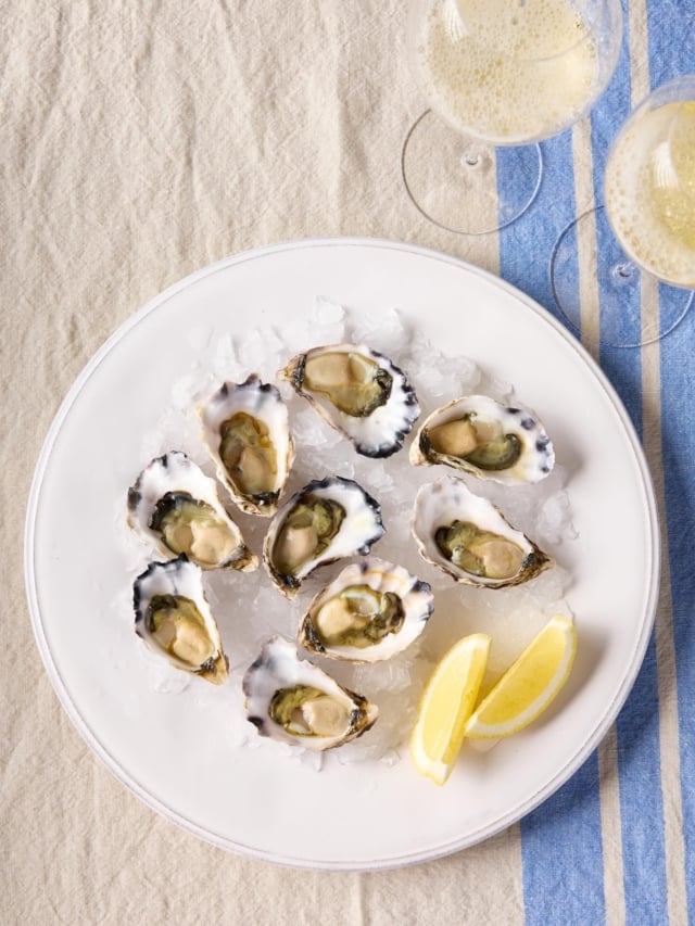 Setting the scene for the weekend…🥂🦪🌞

“Picture this: a perfectly chilled glass of Blanc de Blancs, made entirely from Chardonnay grapes, enjoyed on a sun-dappled porch, alongside freshly shucked oysters, with the ocean breeze teasing your hair. 
It’s the essence of summer: bright, refreshing, and utterly divine. These champagnes, with their elegant acidity and citrus notes, are the perfect match for light, zesty starters, fresh seafood, and the bounty of summer vegetables and herbs.”

- an excerpt from my book, ‘Celebrating Champagne: A Wine For All Seasons’©️

Photography: @bonniesavage 
Food styling: @deborahkaloperfoodstylist 

#celebratingchampagne #champagne #blancdeblancs #summer #foodandwine