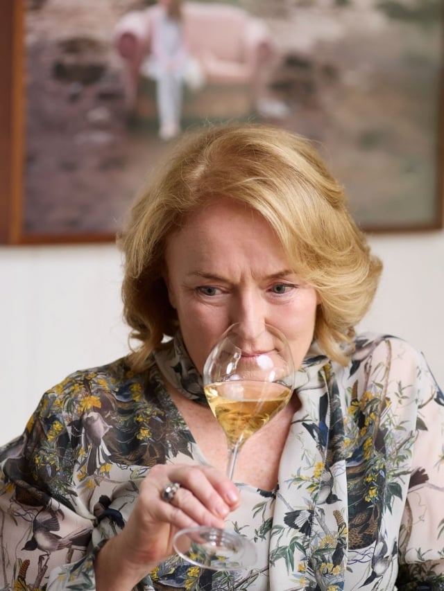 Repost with @luxnomade from their Suitcase Series:

« This week we caught up with Sally Hillman, the Melbourne-based Champagne specialist and author of Celebrating Champagne: A Wine For All Seasons, a book pairing 40 seasonal French-inspired recipes with diverse champagne styles. 

To find out what she never travels without, her packing tips and what her most memorable trip has been so far... « 

Find the article at https://luxnomade.com/travel/suitcase-series-sally-hillman-champagne-specialist-author/
🔗Link in stories 

#champagnebook #sallyhillman #celebratingchampagne #travel #luxuryhotels #luxnomade