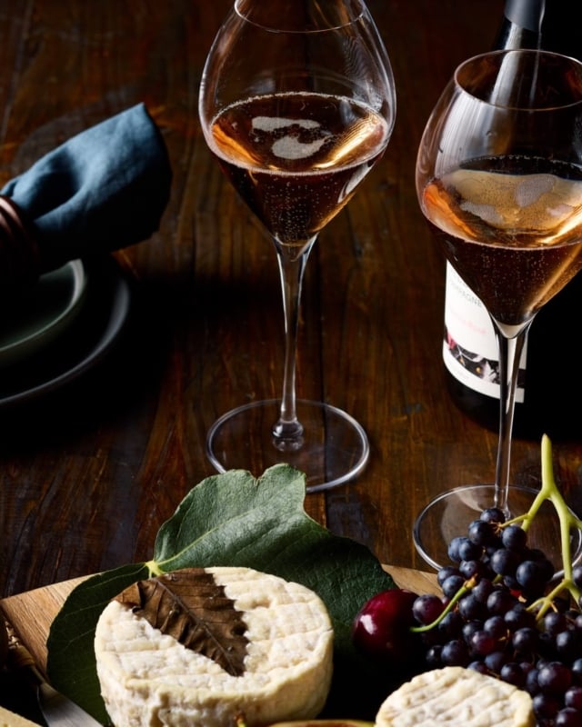 Some pairings have stood the test of time.

Champagne. Cheese. Good company.

Who are we to argue?

#sallyhillman #celebratingchampagne #growerchampagne #cheese #foodandwinepairing