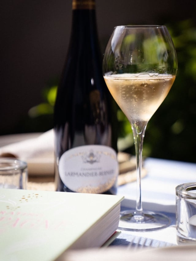 A little champagne, a lot of sunshine and just enough sausage roll. 🥂✨

Melbourne’s long weekend is looking rather delicious: spring sunshine, leisurely grazing outdoors, golden little bites fresh from the oven and something very lovely in the glass.

Then comes Grand Final day… when the sausage rolls make their grand entrance, the champagne gets poured a little more generously, and Kylie Minogue naturally makes an appearance. 💃🏼

Because really, is there a more Melbourne way to spend a long weekend?

Spring has officially entered the chat. 🌸🥂

#melbourne #aflgrandfinal #champagne #sallyhillman #celebratingchampagne