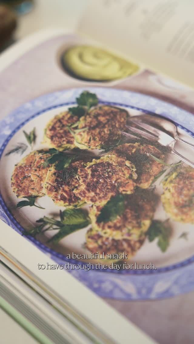 Perfect summer days call for zucchini fritters on steady rotation.

Quick, light, and exactly the kind of cooking I reach for when it’s too warm to think.

The recipe is in the book 💚 (🔗in bio)

#celebratingchampagne #zucchinifritters #summercooking 
#seasonalcooking #easymeals