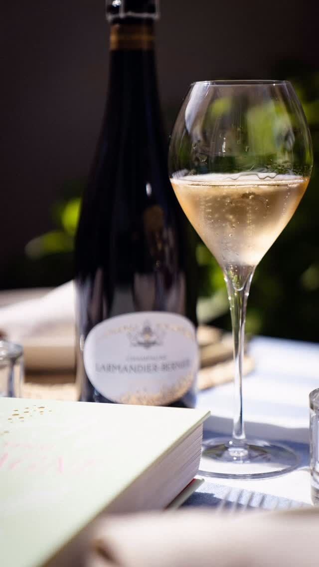 It’s time to check your list… twice, with a glass of champagne in hand, of course! 😉🎄

Our cheeky warehouse elves are working at warp speed to wrap and ship all your champagne gifts 🥂🎁

Shop today (🔗in bio) to get yours in time for Christmas!

#christmasgifts #luxurygifting #festiveseason